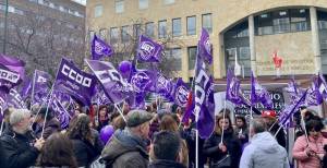 CCOO y UGT se concentran en la Consejería de Empleo en el Día de la Mujer