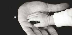 CCOO considera restrictiva la interpretación del INSS sobre ampliación del permiso de paternidad