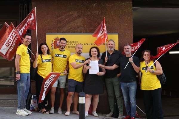 CCOO registra una petición para hacer extensivos a todos los centros sostenidos con fondos públicos los avances planteados en el proyecto de ley en trámite