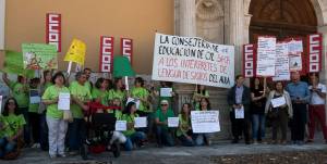 CCOO convoca una concentración para preservar el empleo de los intérpretes de lenguas de signos en los centros escolares