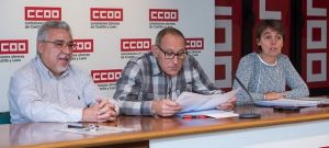 CCOO exige a la Junta volver a las 35 horas semanales, el pago de la extra y todos los días libres