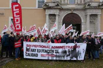 CCOO denuncia la falta de personal de administración en los centros ...