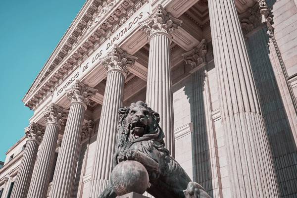 CCOO se reúne con los grupos parlamentarios para desbloquear la jubilación parcial de las empleadas y empleados públicos