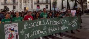 La comunidad educativa regional vuelve a tomar las calles en su rechazo a la LOMCE, reválidas y recortes